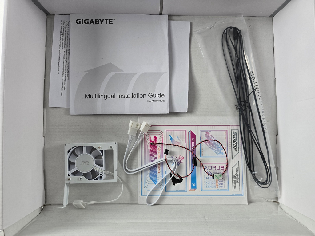 GIGABYTE Z890 AORUS PRO ICE DDR5 ATX Mainboard Sockel 1851 TB4/HDMI/WIFI7 #B93