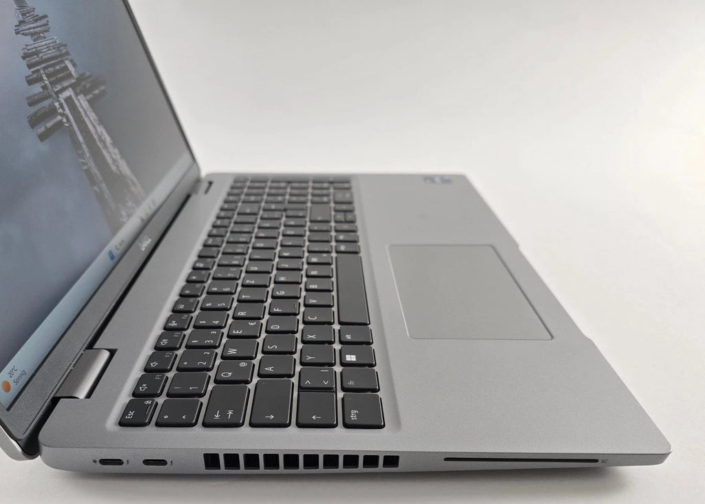 Dell Latitude 5530 | i7-1265U vPro | 16GB RAM | 256GB NVMe | MX550 (2GB) FHD #L9