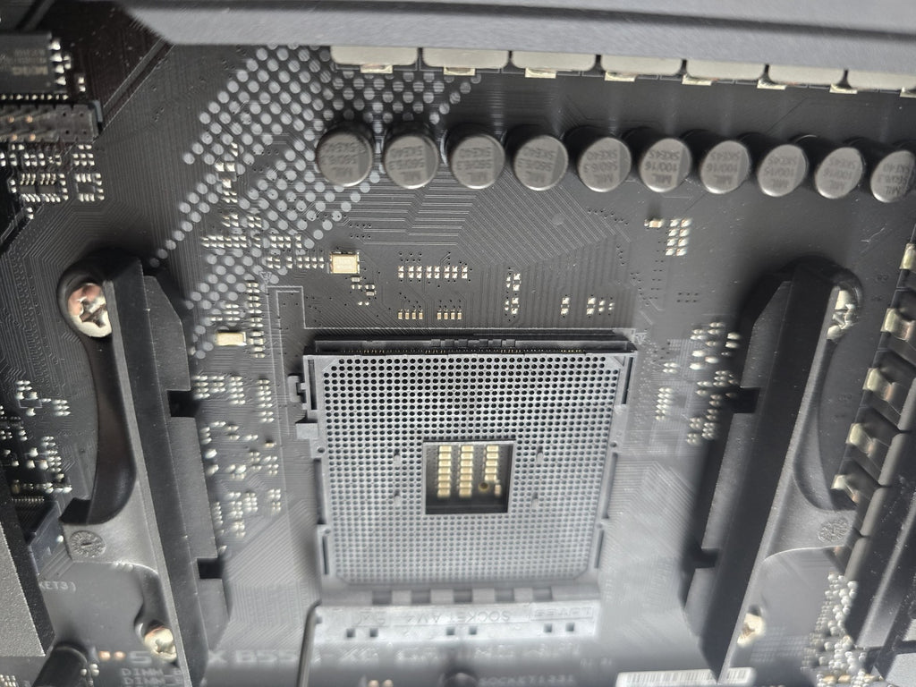 ASUS ROG Strix B550-XE Gaming WiFi AM4 DDR4 #N18