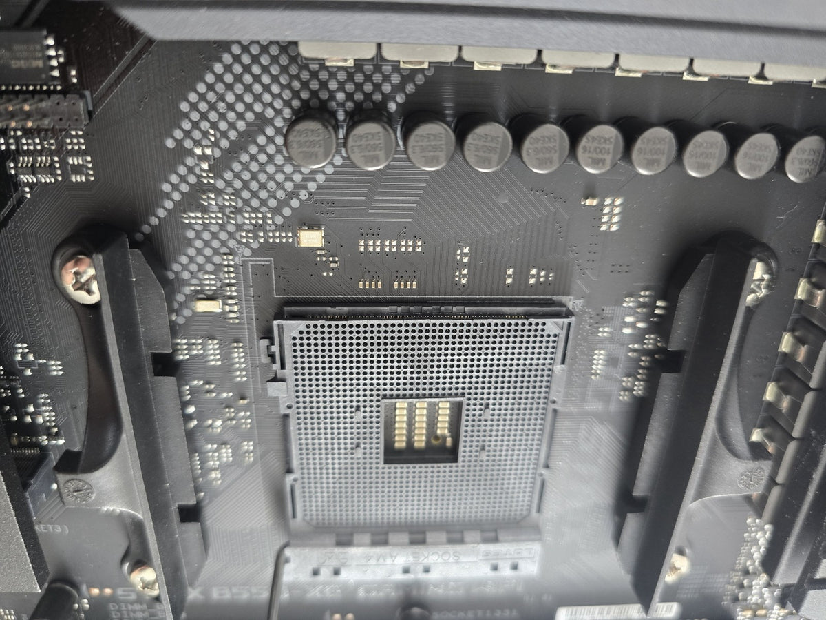ASUS ROG Strix B550-XE Gaming WiFi AM4 DDR4 #N18