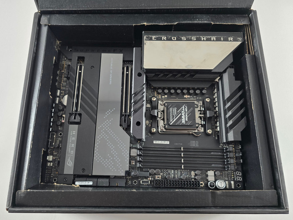 ASUS ROG CROSSHAIR X670E HERO AMD AM5 ATX Gaming Mainboard #MB86