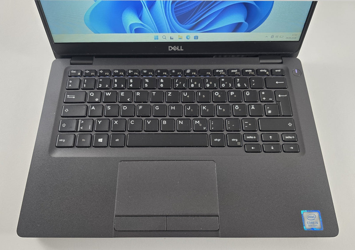 Dell Latitude 5300 i5-8365U 16GB 256GB SSD 13,3" 1366x768 Win 11 Pro #L144