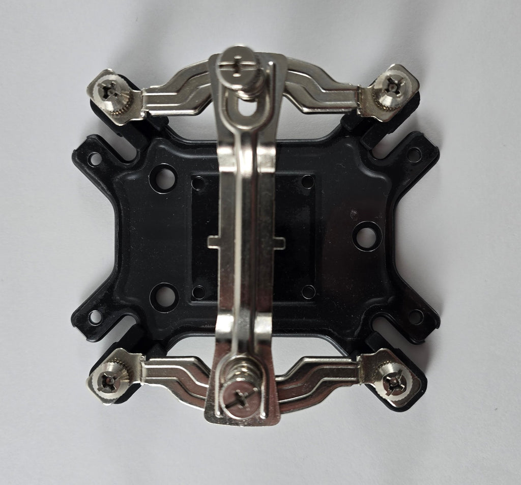 Silentmaxx CPU Kühler Sockel 115x 1200 mit Corsair Lüfter