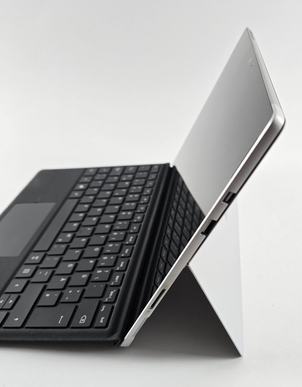 Microsoft Surface Pro 5 Intel Core i7-7660U 16GB 512GB SSD Windows 11 Pro #SB44