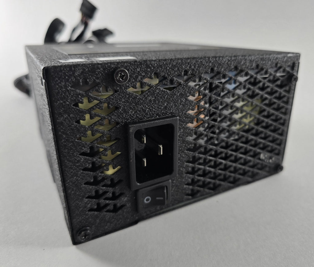 FSP Aurum Pro 1000W AU-1000PRO ATX Netzteil teilmodular 80 PLUS Gold #NT69