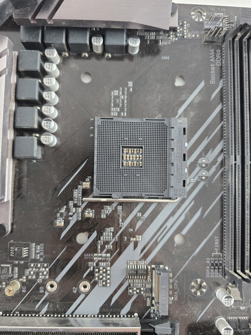 Gigabyte A520 AORUS ELITE Mainboard AM4 ATX DDR4 Front-USB defekt #191