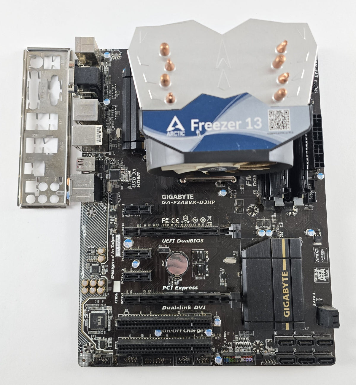 Aufrüstset Gigabyte GA-F2A88X-D3HP + AMD A8-6600K + 8GB DDR3 #Z292
