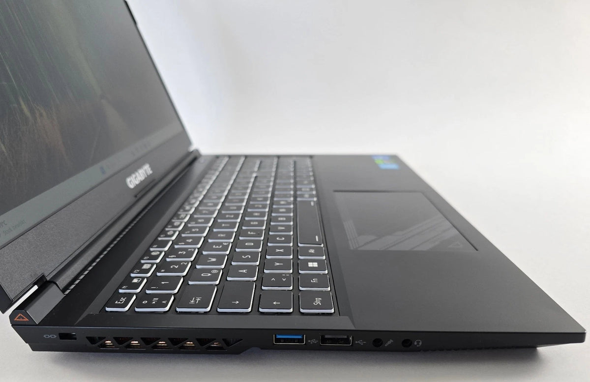 Gigabyte G5 MF Gaming Laptop 15,6" 144Hz | i5-12500H | RTX 4050 6GB | 16GB #L1