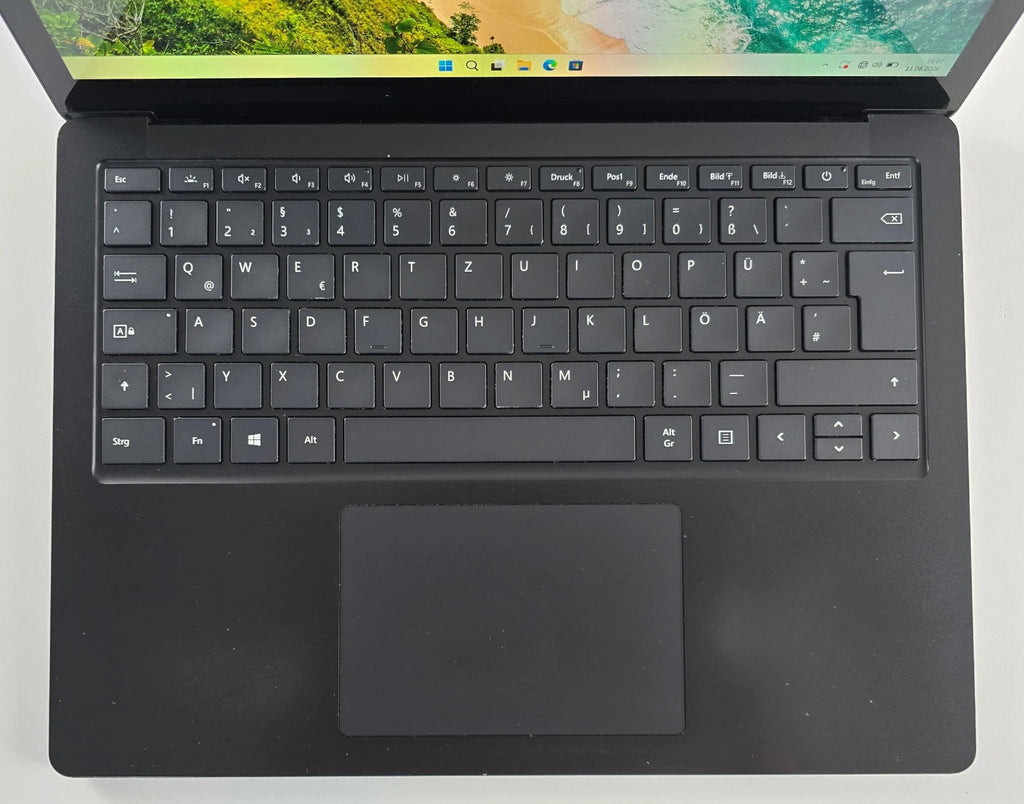 Microsoft Surface Laptop 4 i5-1145G7 16GB RAM 512GB SSD 13,5" Riss, Lesen – SKU NB7