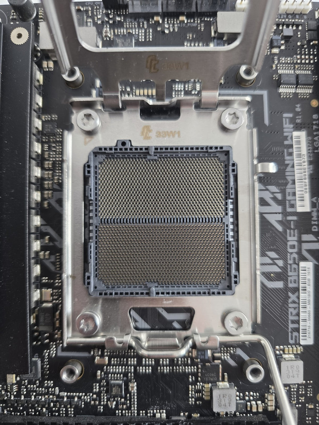 ASUS ROG Strix B650E-I Gaming WiFi AM5 Motherboard Mainboard #N26