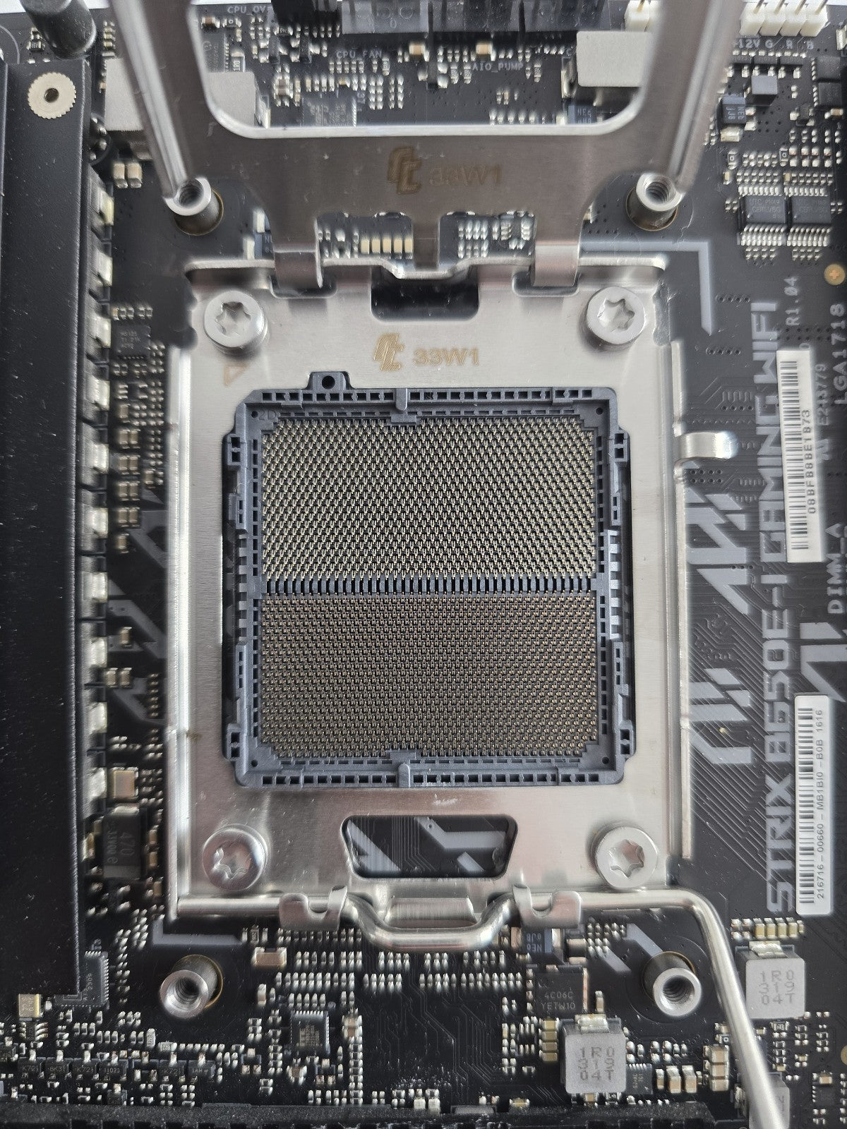 ASUS ROG Strix B650E-I Gaming WiFi AM5 Motherboard Mainboard #N26
