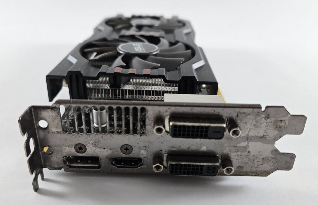 ASUS Radeon R9 270 DirectCU II 2GB GDDR5 R9270-DC2-2GD5 Grafikkarte #G62