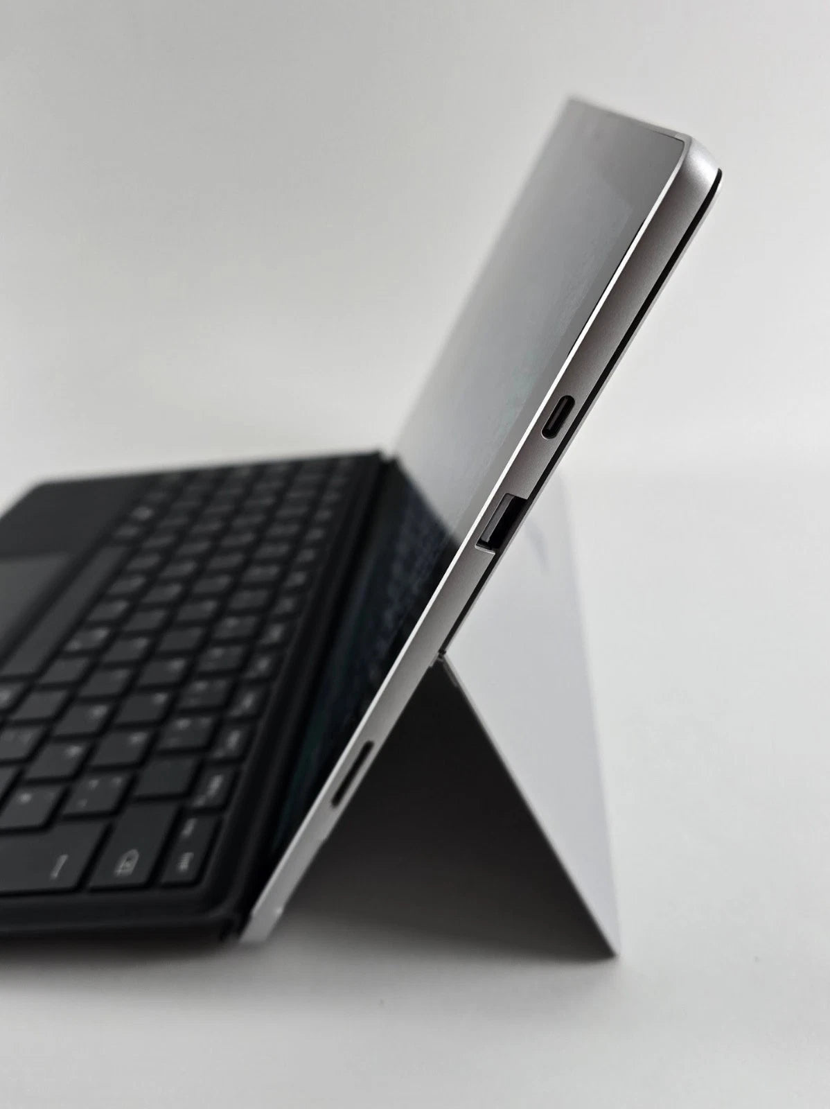 Microsoft Surface Pro 7+ Core i5-1135G7 12,3" 128GB SSD 8GB RAM B-Wahl GARANTIE!