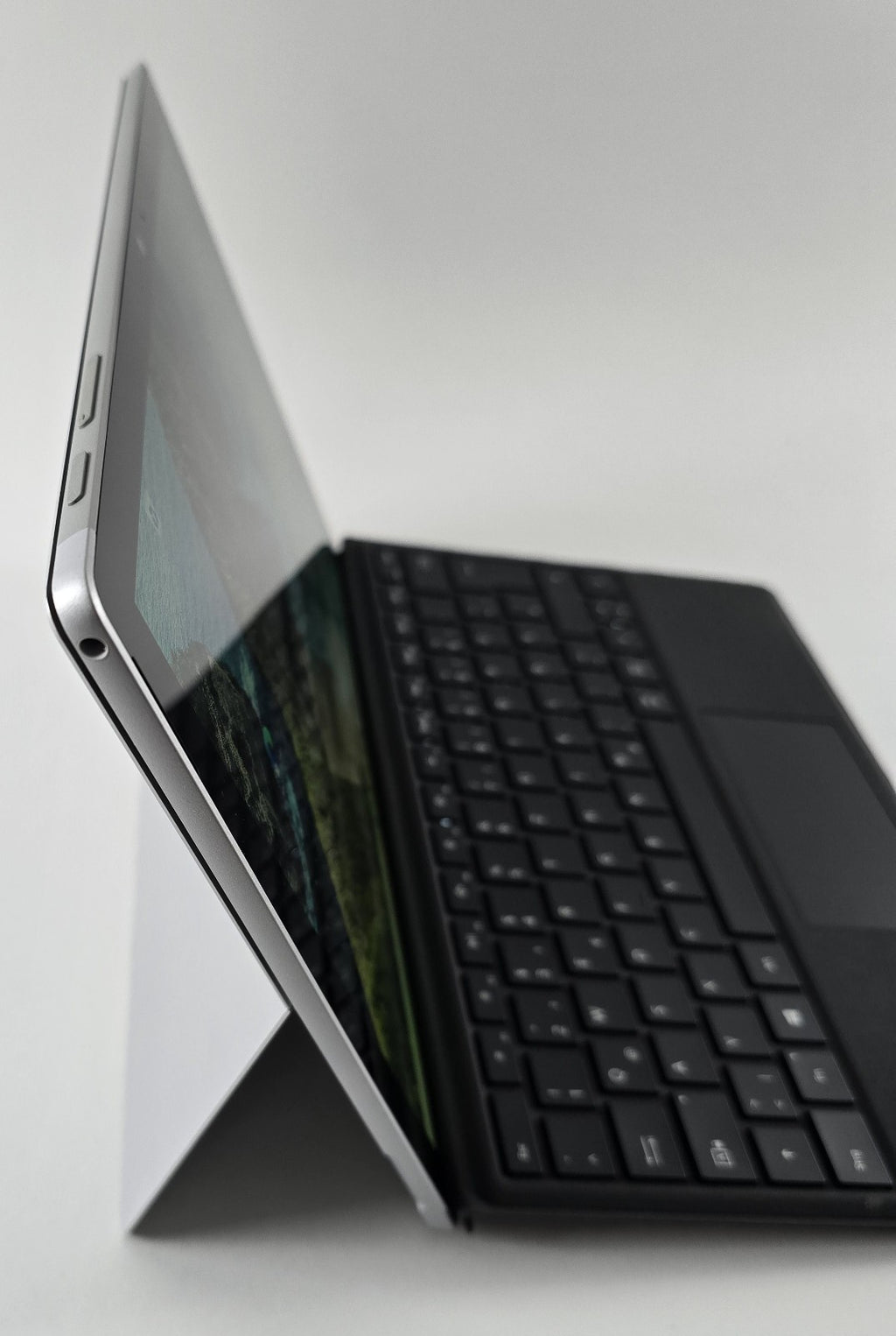 Microsoft Surface Pro 6 i7-8650U 8GB 256GB 12,3" 2736x1824 Win 11 Pro #L53