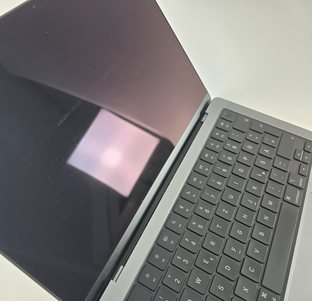 Apple MacBook Pro 14" 2021 M1 Pro 16GB 512GB Space Grau #MB61