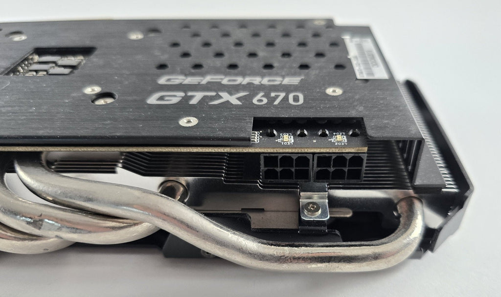 ASUS GeForce GTX 670 DirectCU II 2GB GDDR5 PCIe DVI HDMI DP Grafikkarte #G6