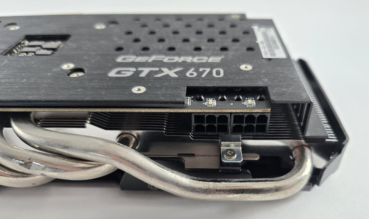 ASUS GeForce GTX 670 DirectCU II 2GB GDDR5 PCIe DVI HDMI DP Grafikkarte #G6