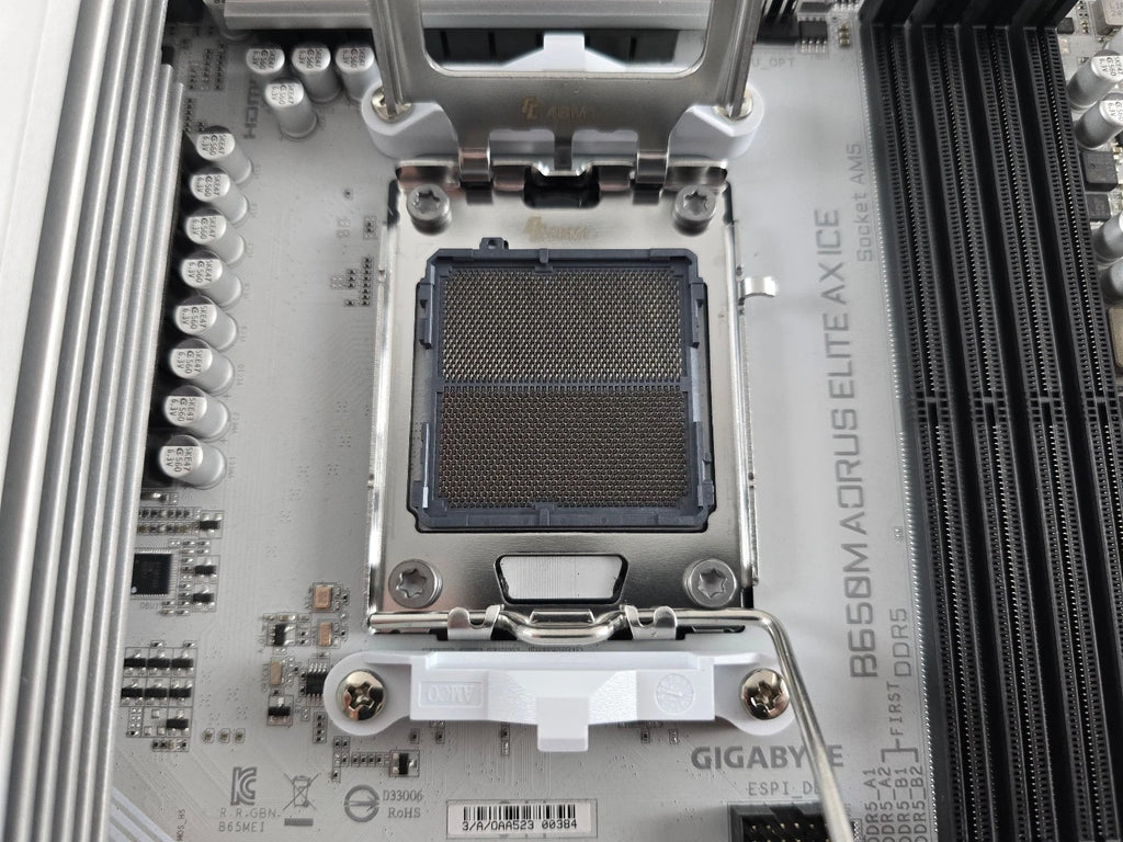 Gigabyte Aorus B650M Elite AX ICE AM5 DDR5 Mainboard M-ATX Weiß Nvme – SKU MB12