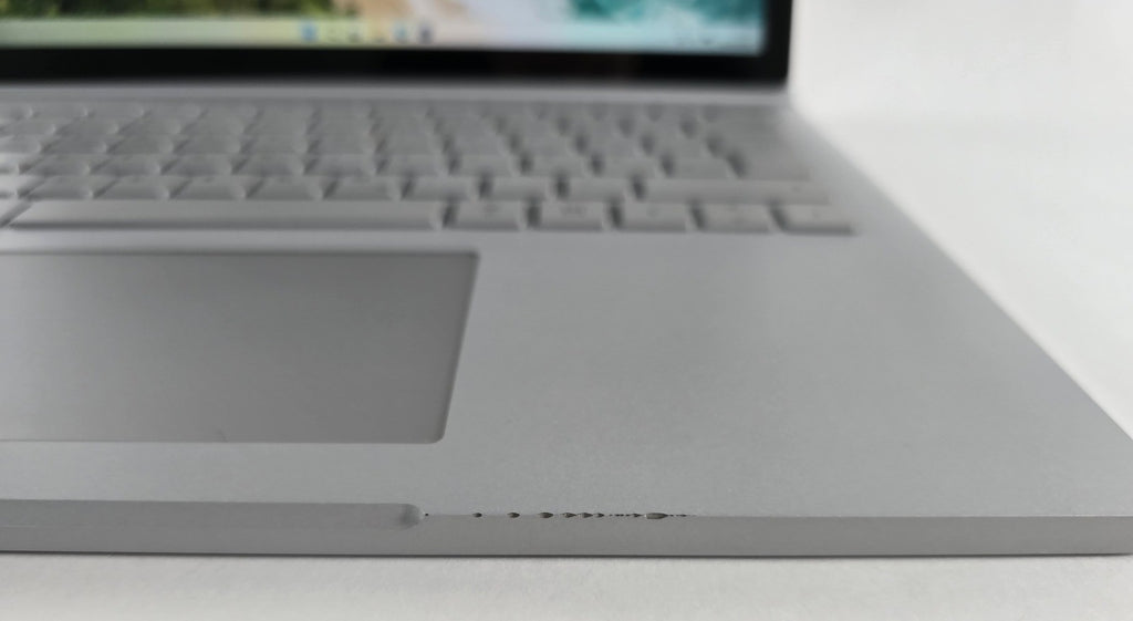 Microsoft Surface Book 2 13,5" i7-8650U 16GB 512GB GTX 1050 W11 Pro Kerben #L17