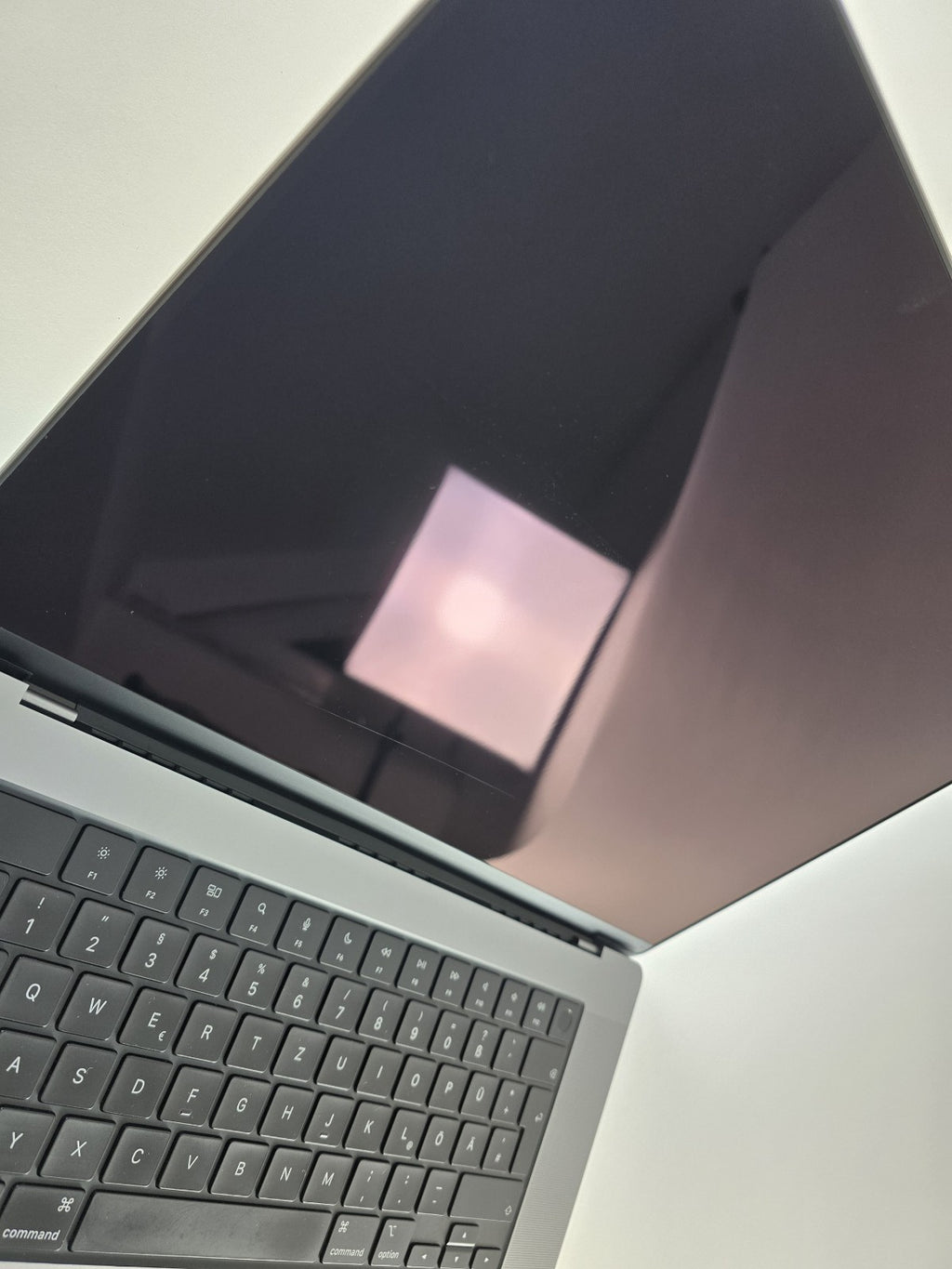 Apple MacBook Pro 16" 2021 M1 Pro 16GB 512GB Space Grau #MB65