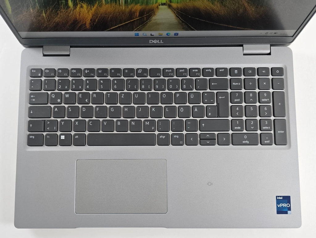 Dell Latitude 5530 | i7-1265U vPro | 16GB RAM | 256GB SSD | MX550 (2GB) FHD #346