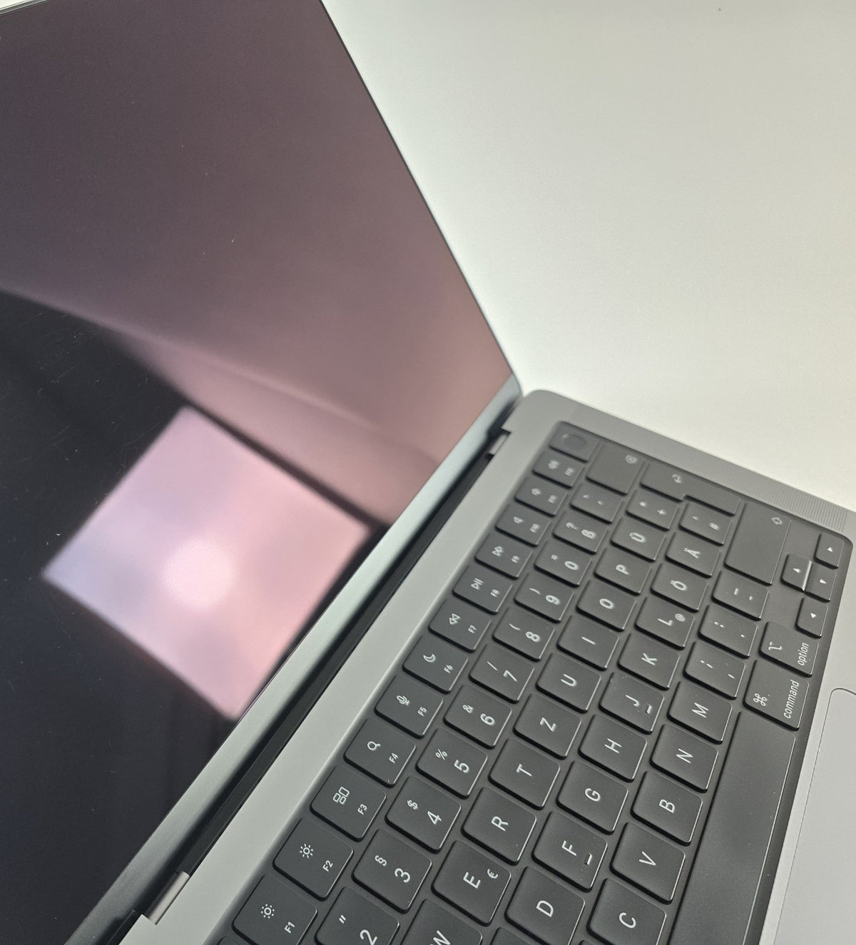 Apple MacBook Pro 14" 2021 M1 Pro 16GB RAM 512GB SSD #MB52