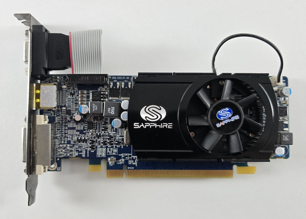 Sapphire Radeon HD 5570 1 GB DDR3 VGA DVI DisplayPort #G147