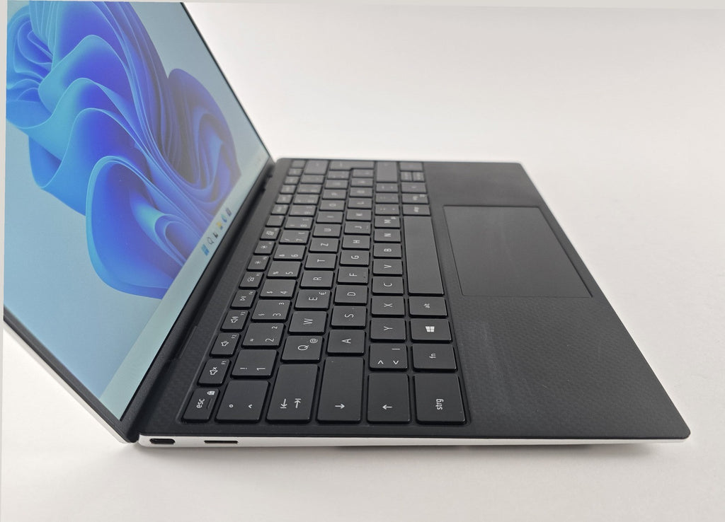 Dell XPS 13 9310 13,4" i5-1135G7 8GB 256GB SSD USB-C links defekt #L111