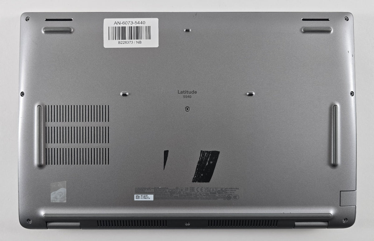 Dell Latitude 5540 15,6" FHD IPS i7-1370P ohne RAM ohne SSD #L117