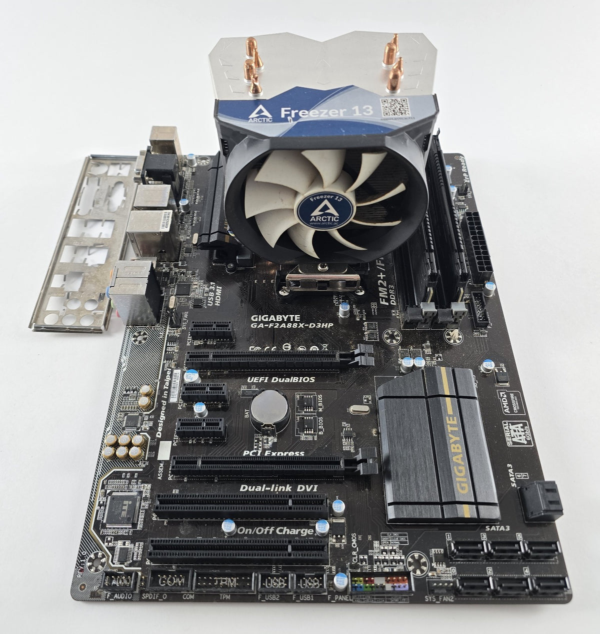 Aufrüstset Gigabyte GA-F2A88X-D3HP + AMD A8-6600K + 8GB DDR3 #Z292