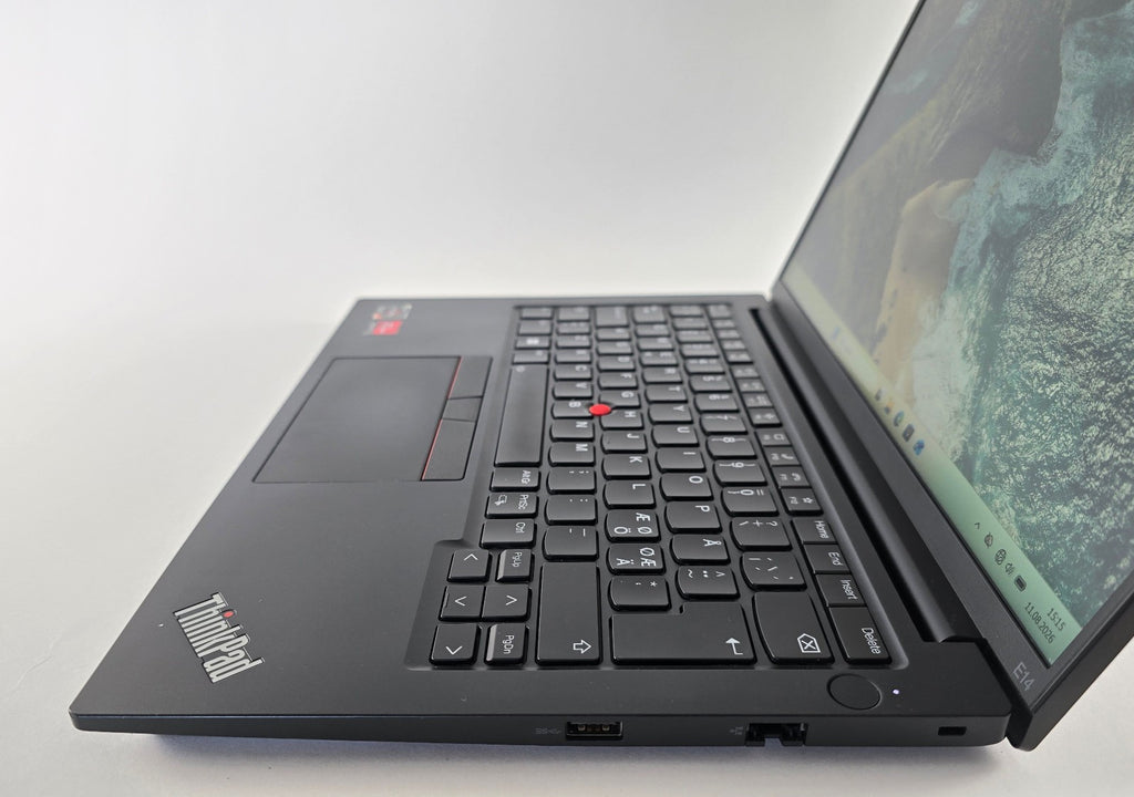 Lenovo ThinkPad E14 Gen5 AMD Ryzen 5 7430U 8GB RAM 256GB QWERTY (DK) – SKU NB2