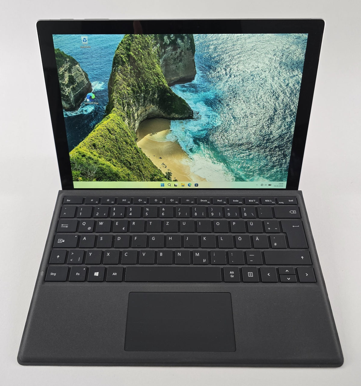 Microsoft Surface Pro 6 i7-8650U 8GB 256GB 12,3" 2736x1824 Win 11 Pro #L53