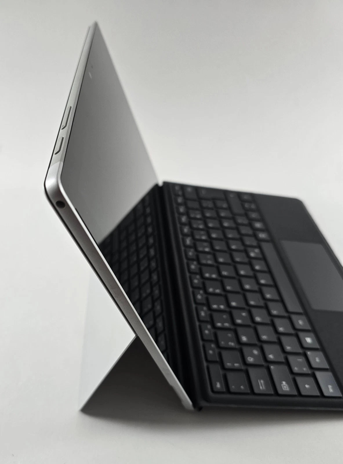 Microsoft Surface Pro 6 Core i5-8350U 12,3" 128GB SSD 8GB RAM Sehr Gut – SKU SB75
