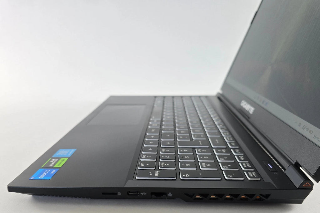 Gigabyte G5 MF Gaming Laptop 15,6" 144Hz | i5-12500H | RTX 4050 6GB | 16GB #L1