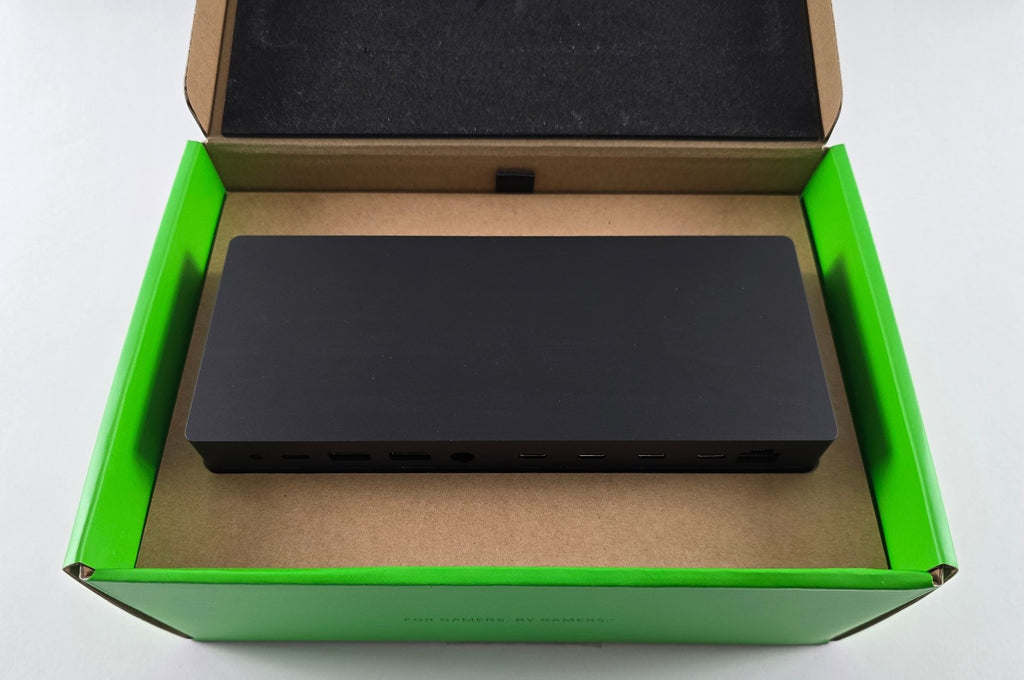 Razer Thunderbolt 5 Dock Chroma - Dockingstation, Schwarz #E3