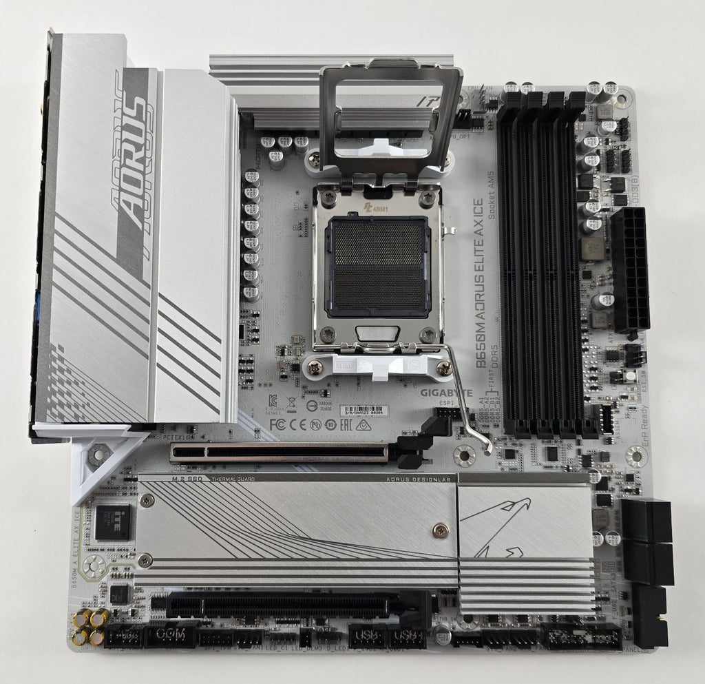 Gigabyte Aorus B650M Elite AX ICE AM5 DDR5 Mainboard M-ATX Weiß Nvme – SKU MB12