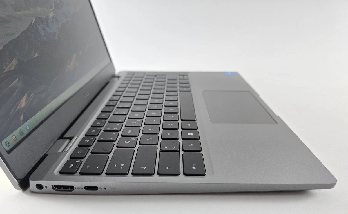 Dell Latitude 3330 13,3" FHD IPS i5-1155G7 8GB 256GB Linux Laptop Notebook #Y56