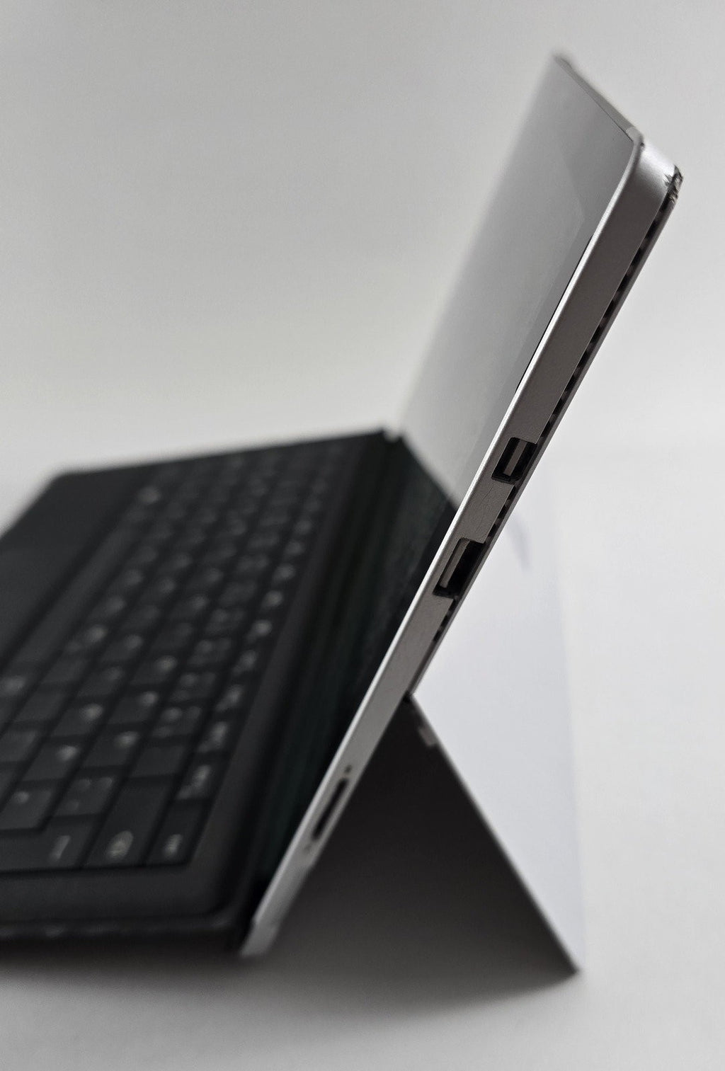 Microsoft Surface Pro 4 i5-6300U 8GB 256GB 12,3" 2736x1824 Win 11 Pro #L21