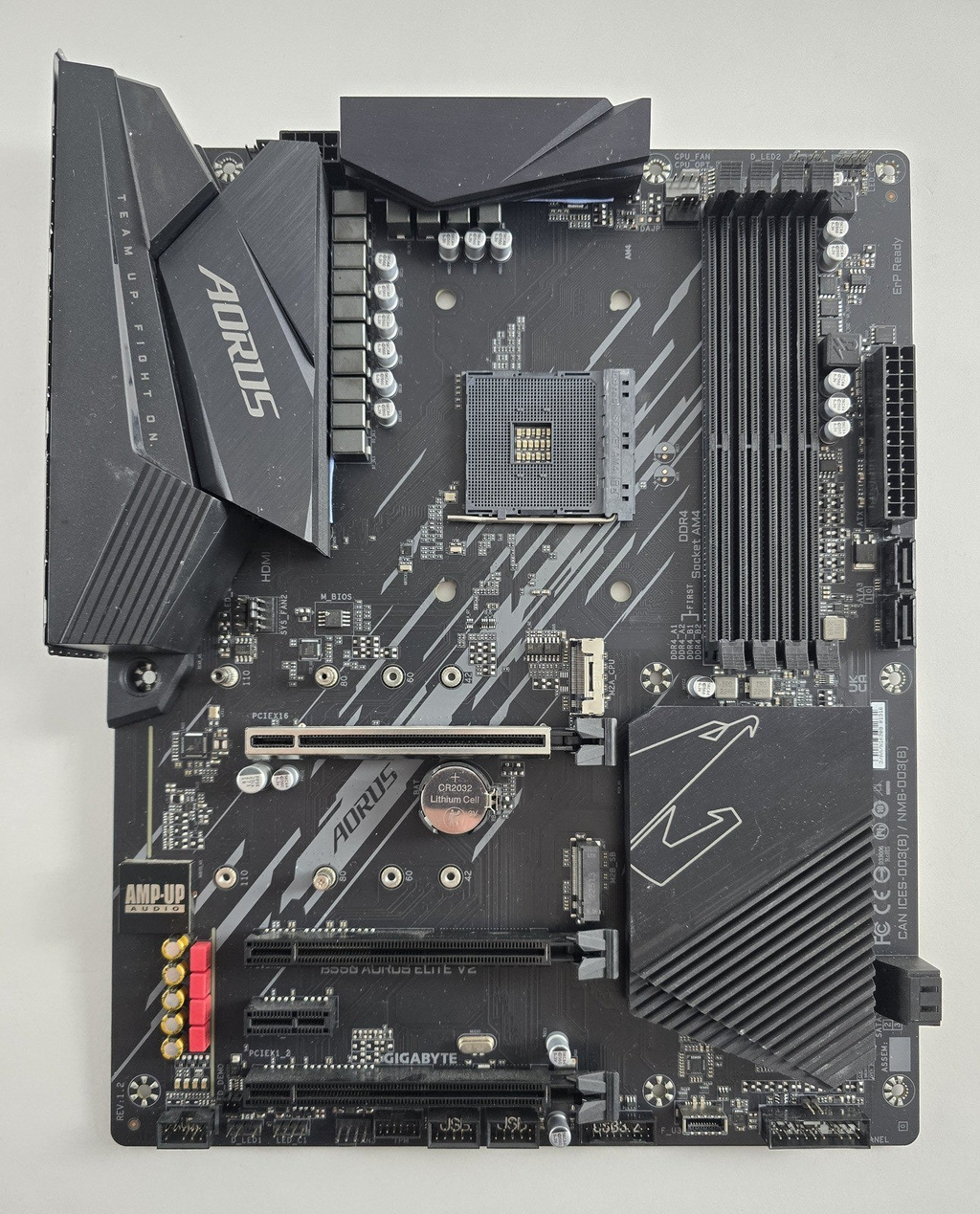 Gigabyte B550 AORUS Elite V2 Mainboard AM4 ATX DDR4 PCIe 4.0 DEFEKT #B99