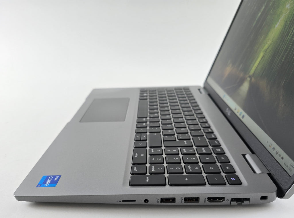 Dell Latitude 5530 15,6" Intel Core i7-1270P 12C 32GB 512GB SSD W11 Laptop #263