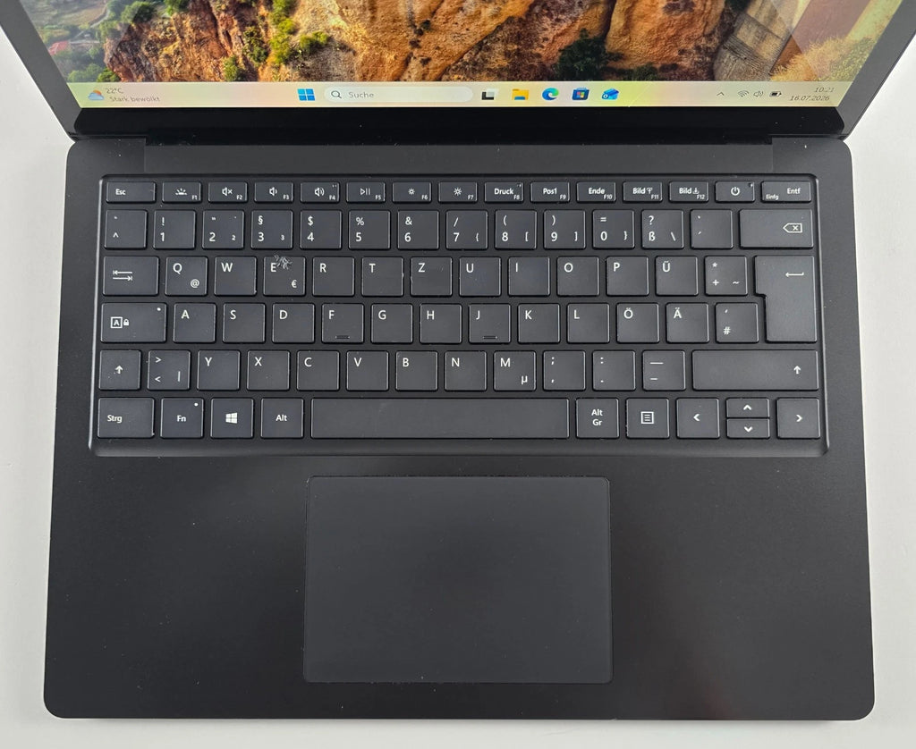 Microsoft Surface Laptop 4 i5-1145G7 16GB RAM 512GB SSD 13,5" Riss, Lesen – SKU GS21