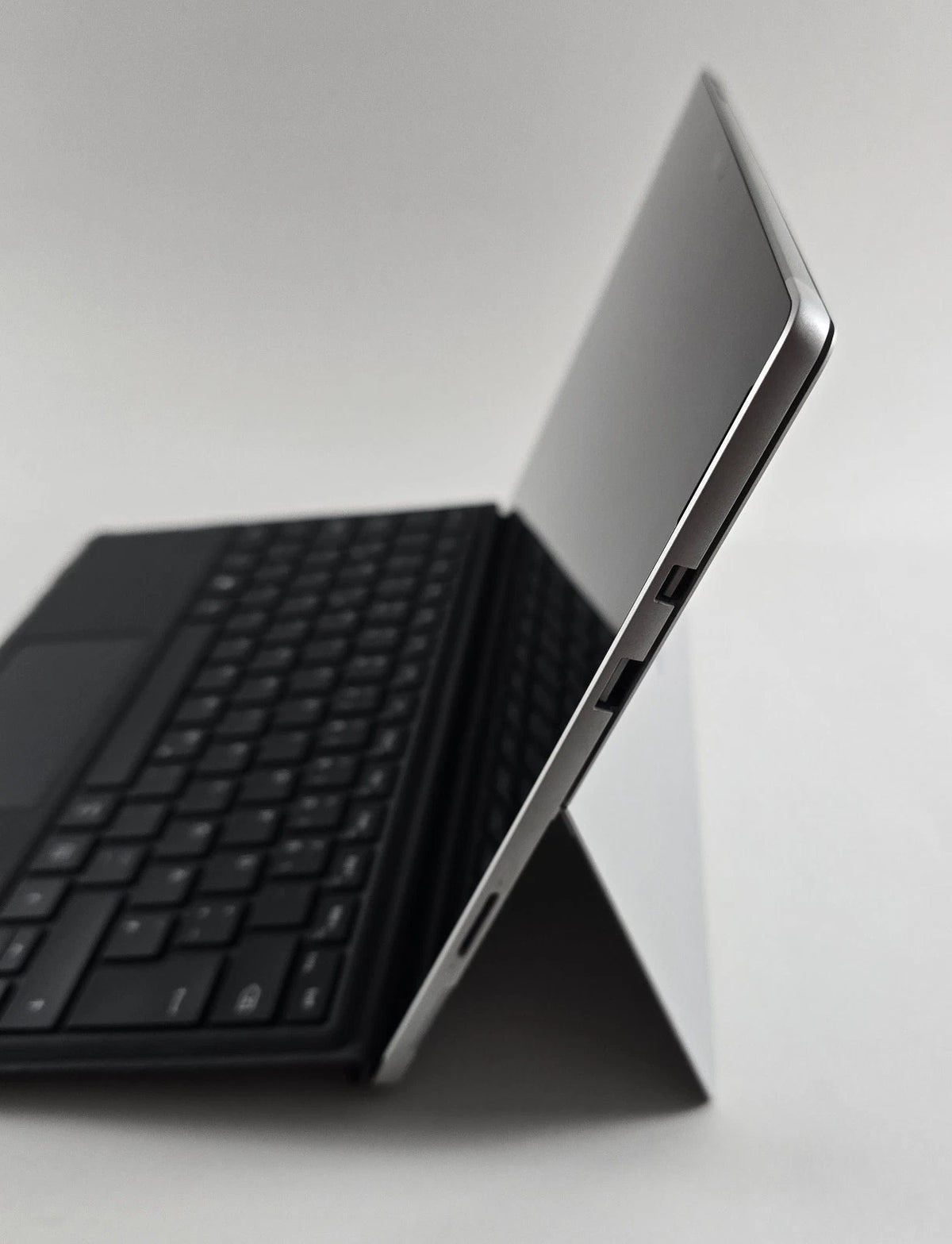 Microsoft Surface Pro 6 Core i5-8350U 12,3" 128GB SSD 8GB RAM Sehr Gut – SKU SB75