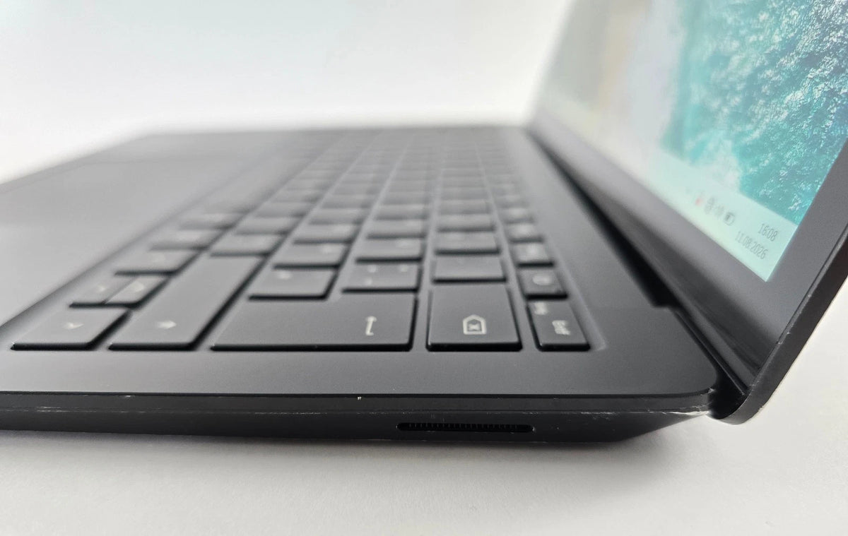Microsoft Surface Laptop 4 i5-1145G7 16GB RAM 512GB SSD 13,5" Riss, Lesen – SKU NB7