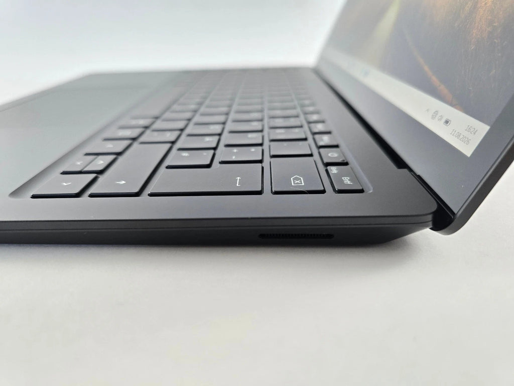 Microsoft Surface Laptop 4 i5-1145G7 16GB RAM 512GB SSD 13,5" Gut #NB9
