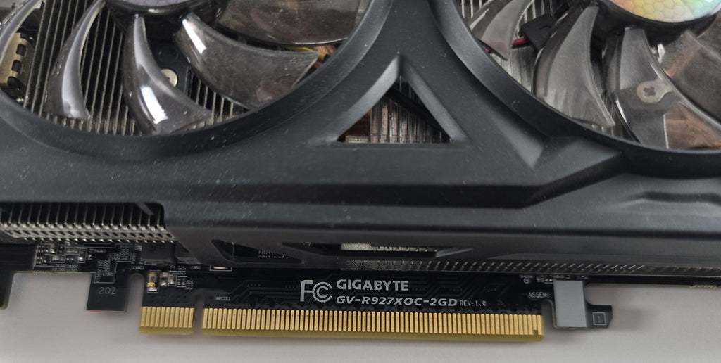 Gigabyte Radeon R9 270X OC 2GB GDDR5 WindForce Grafikkarte DVI HDMI DP #G97
