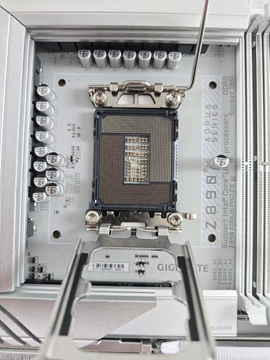 GIGABYTE Z890 AORUS PRO ICE DDR5 ATX Mainboard Sockel 1851 TB4/HDMI/WIFI7 #B93