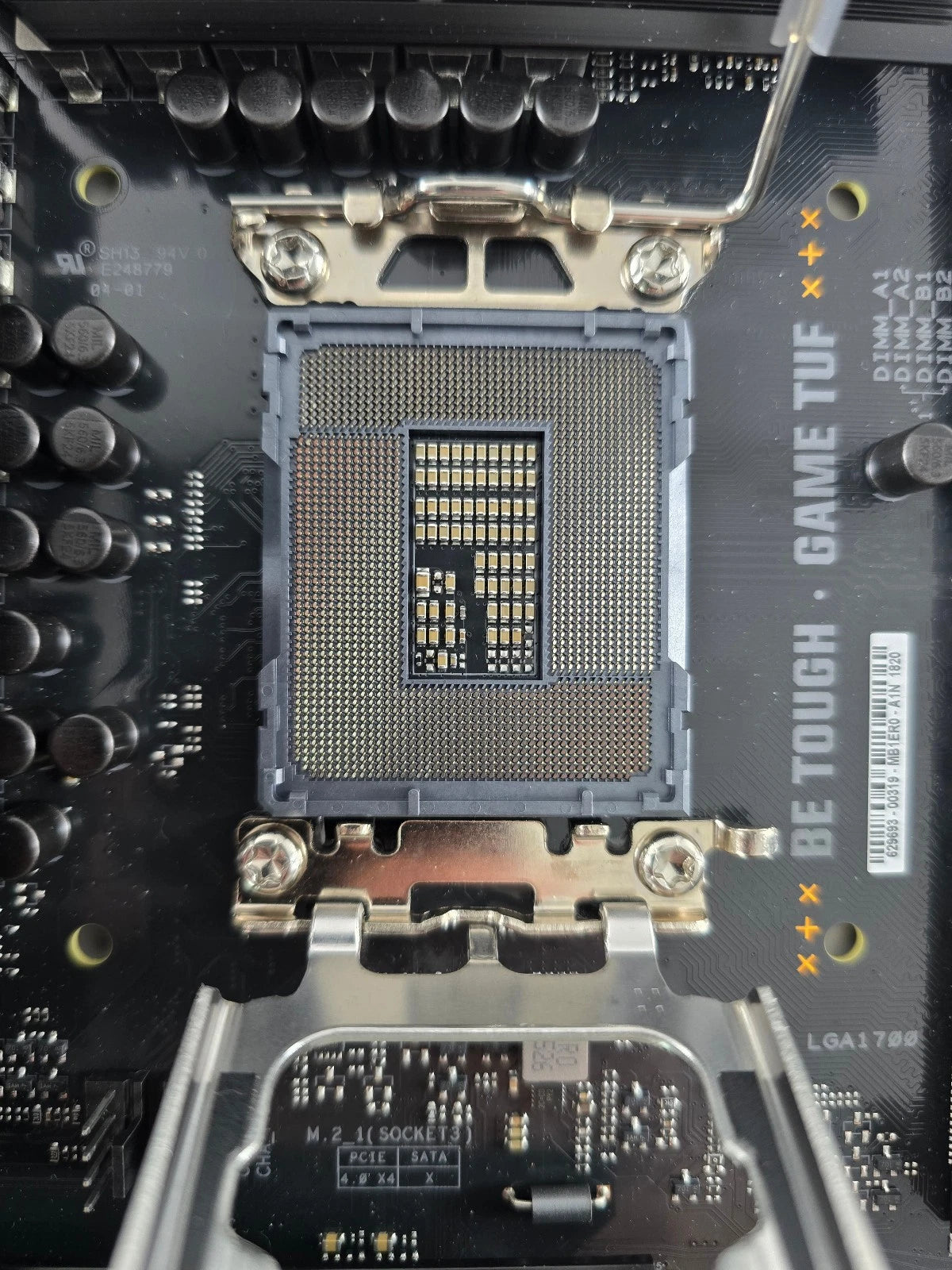ASUS TUF Gaming B760-Plus WIFI Intel B760 DDR5 Mainboard ATX Sockel 1700 – SKU MB42