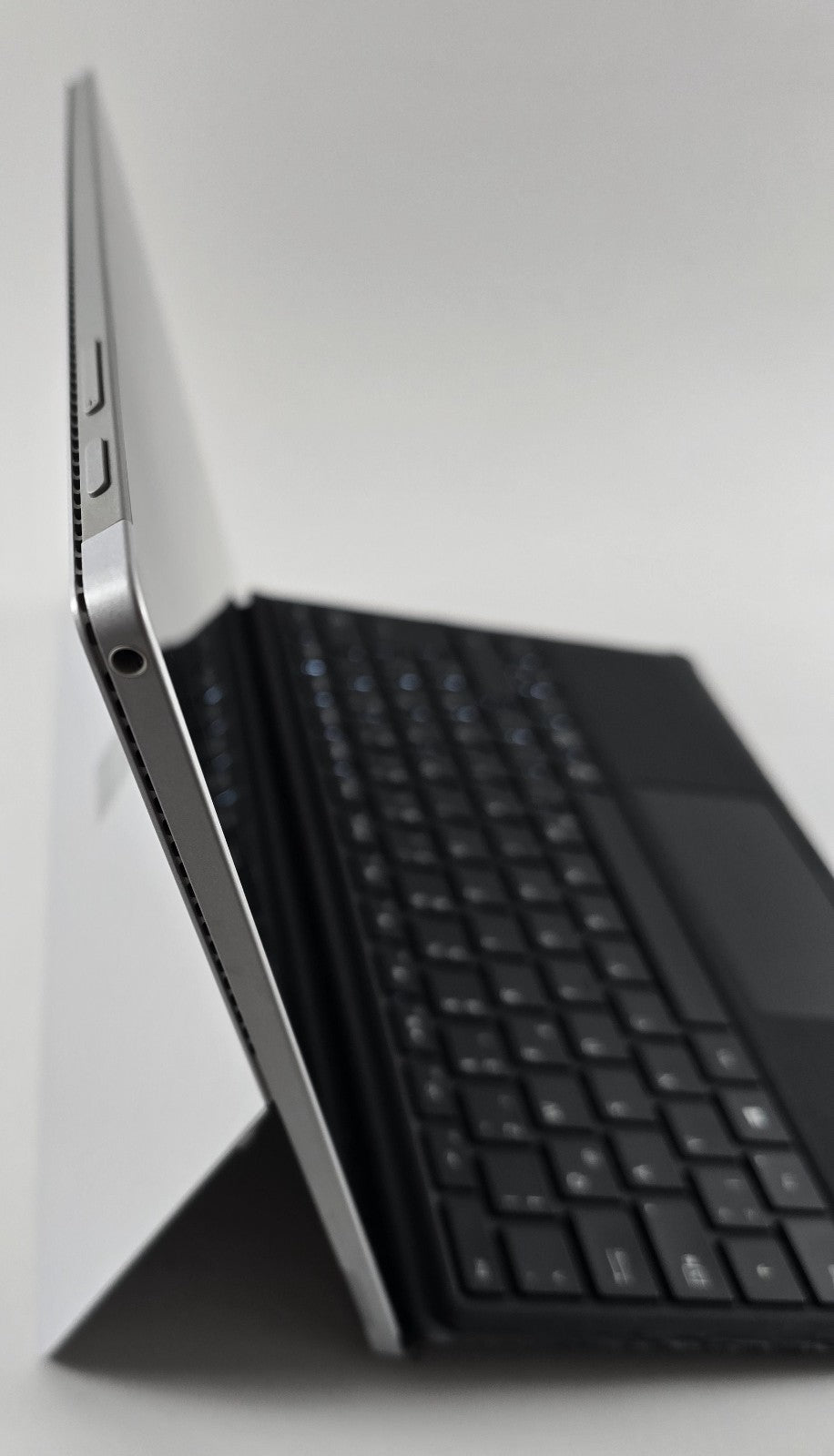 Microsoft Surface Pro 4 i5-6300U 8GB 256GB 12,3" 2736x1824 Win 11 Pro #L54