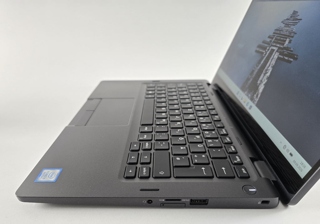 Dell Latitude 5300 2-in-1 i5-8365U 16GB 256GB 13,3" 1920x1080 Win 11 Pro #L64