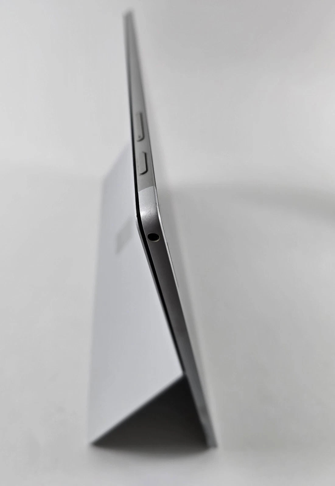 Microsoft Surface Pro 6 Core i5-8350U 12,3" 128GB SSD 8GB RAM – SKU SB18